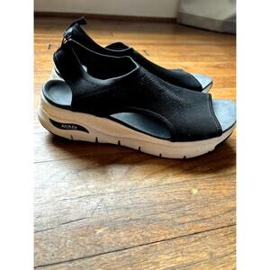 Skechers ArchFit City Catch Sandals Women Wedge Shoe Women Size 9